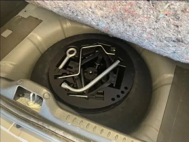 Lancia Ypsilon 1.2 8v ModaMilano Neo Patentati