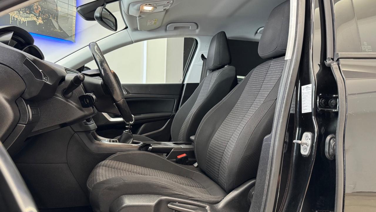 Peugeot 308 BlueHDi 120 S&S Allure-2018