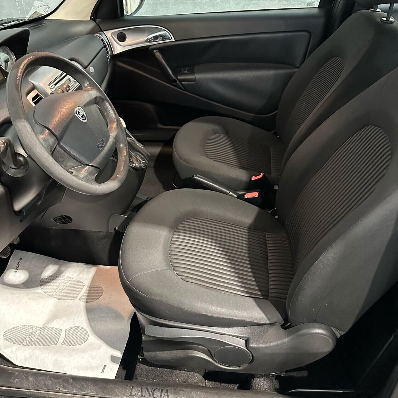 Lancia Ypsilon 1.2 69 CV New Oro