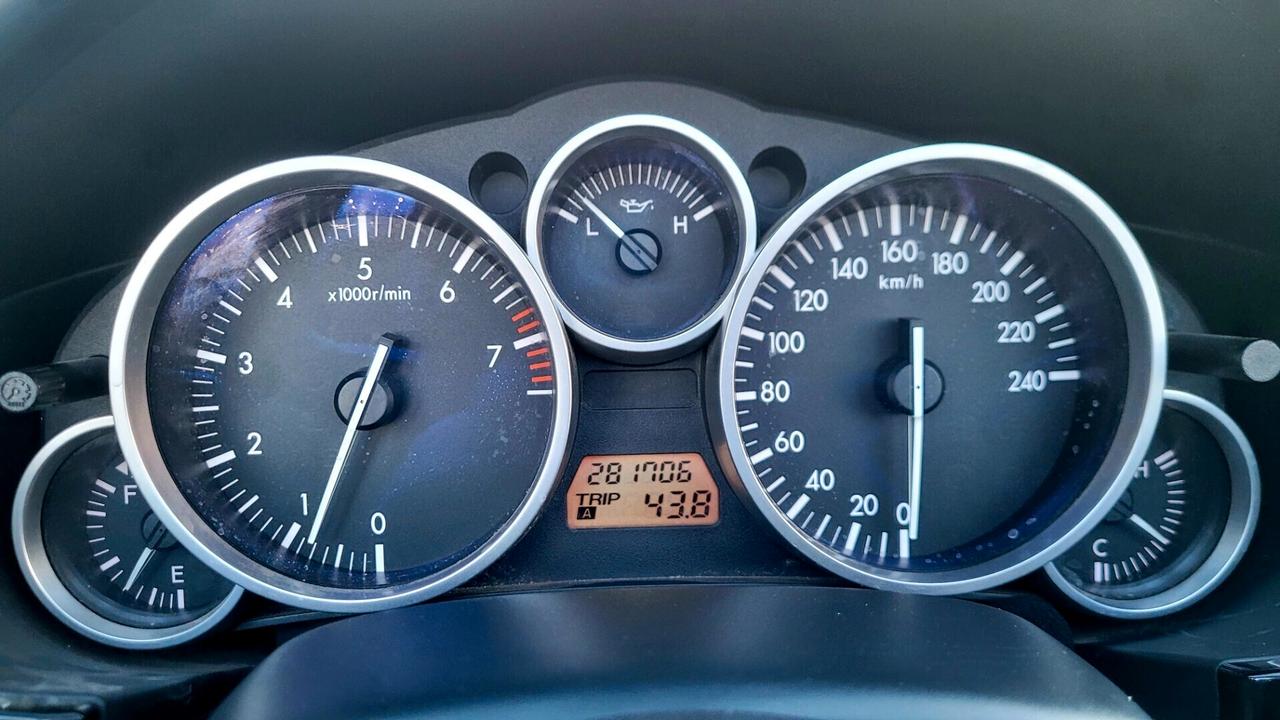 - Mazda MX-5 NC1 2.0 -