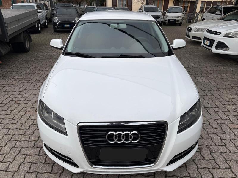 Audi A3 Sportback 1.6 tdi Young Edition 90cv OK NEOPATENATO