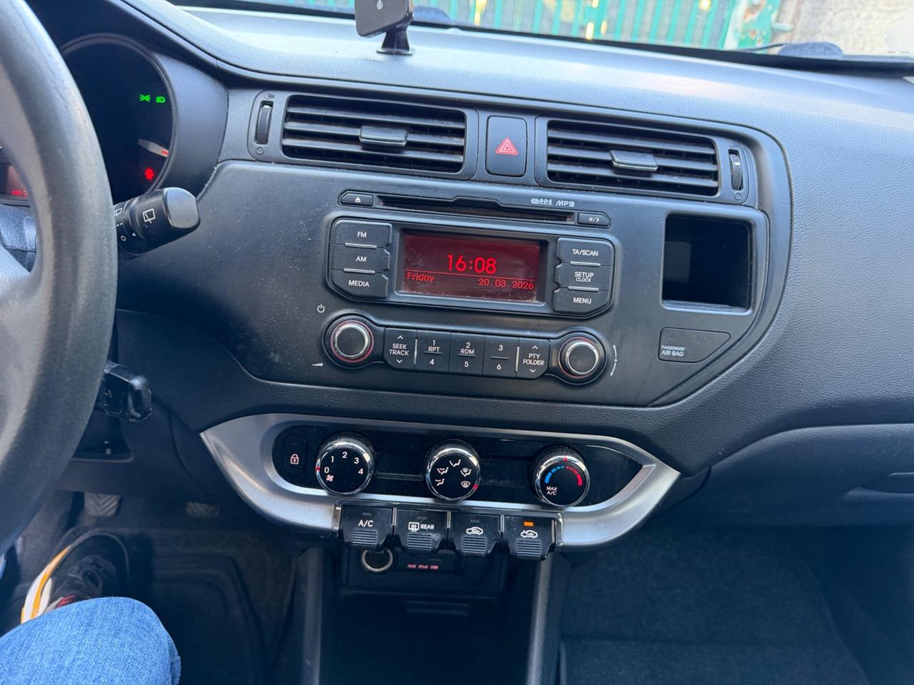 Kia Rio 1.1 CRDi WGT 5p. LX