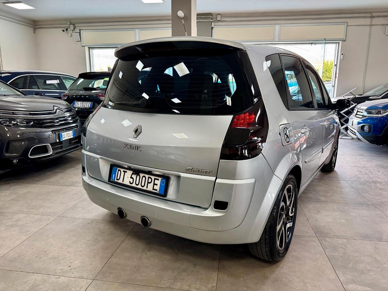 Renault Scenic 1.9 dCi 130CV EDC Dynamique