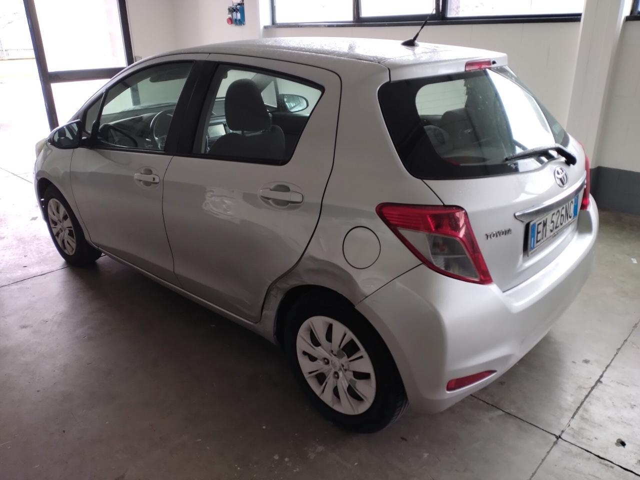 Toyota Yaris 1.3 5 porte Active METANO