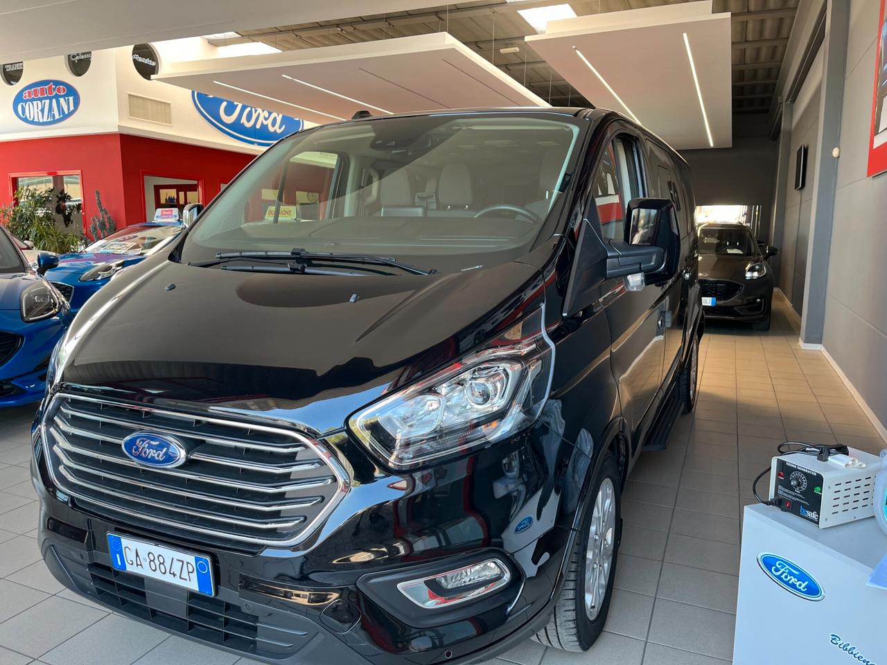 Ford Tourneo Custom Tourneo Custom 320 2.0 EcoBlue 185CV PL Titanium