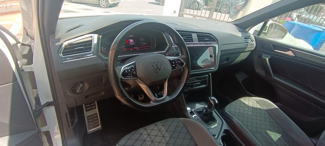 Volkswagen Tiguan 2.0 TDI 200 CV SCR DSG 4MOTION R-Line