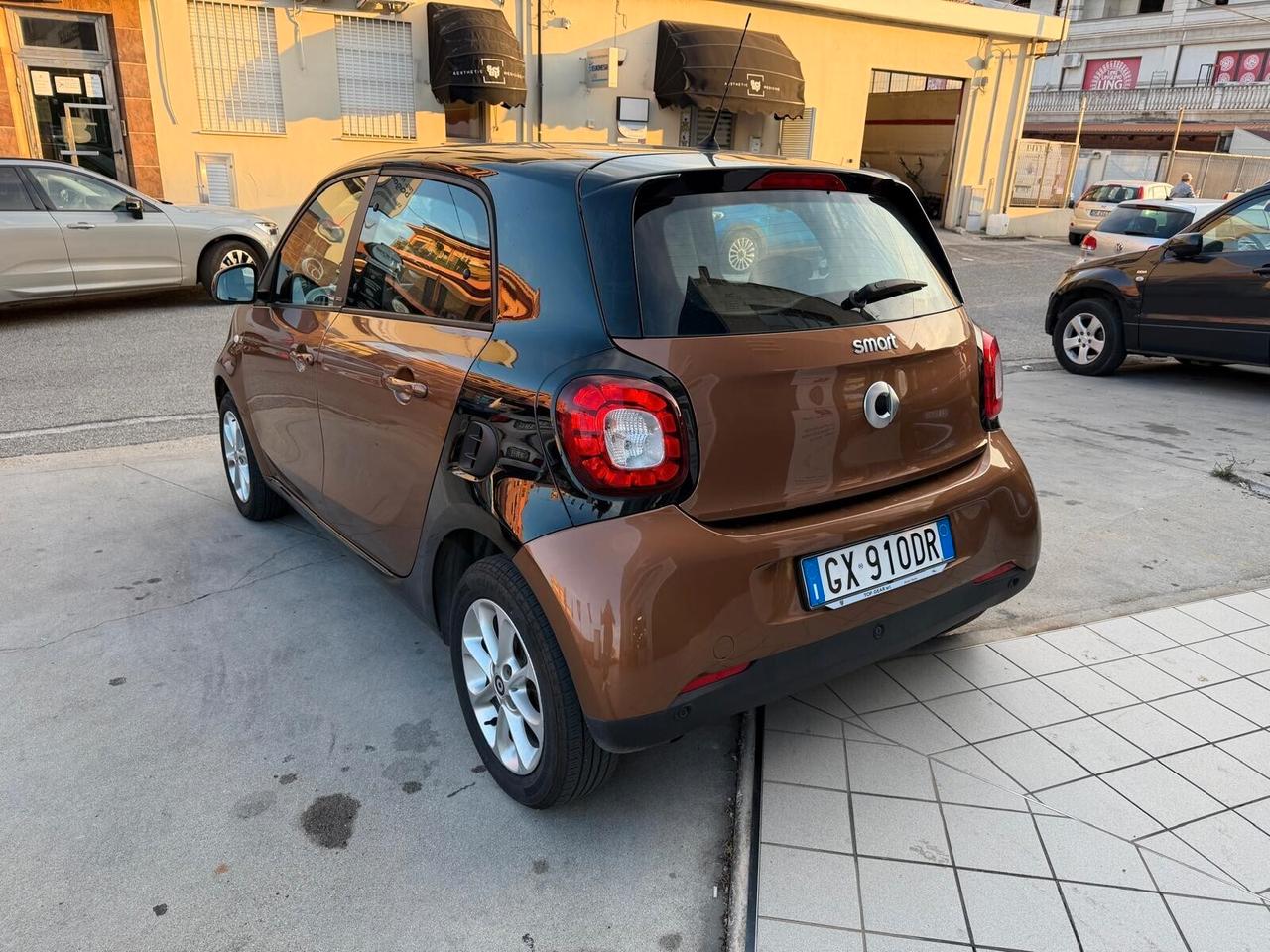 Smart ForFour 70 1.0 Youngster
