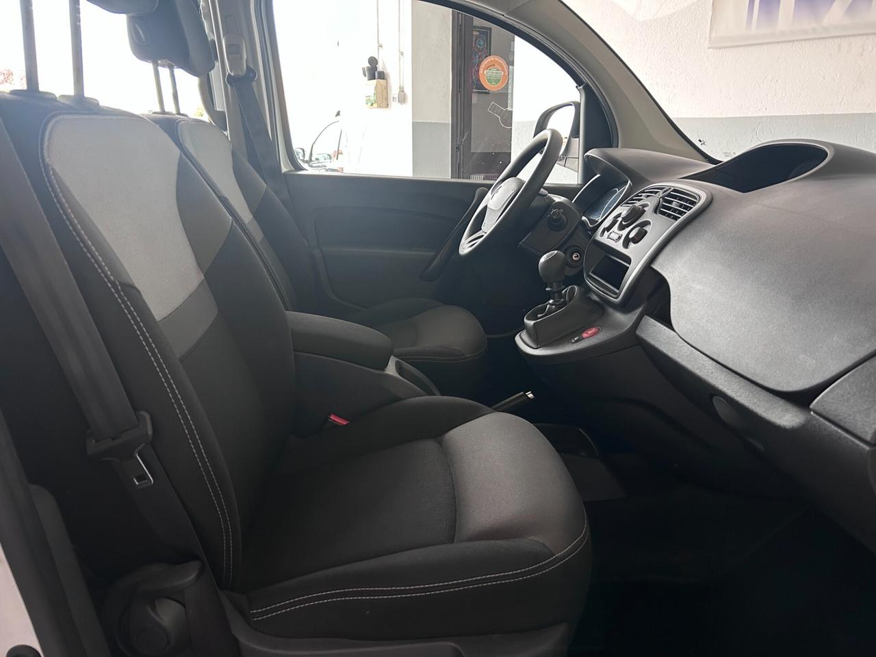Renault Kangoo Blue dCi 95CV 5 porte 5 POSTI , VETTURA,FATTURABILE IVA