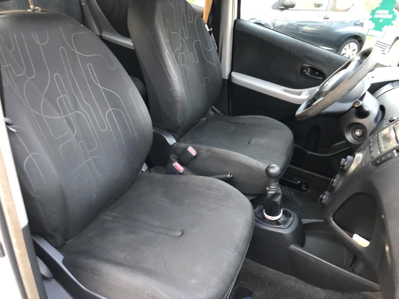 Toyota Yaris 1.0 5 porte UNICO PROPRIETARIO GARANZIA 24 MESI RINNOVABILE FINO A 36 MESI
