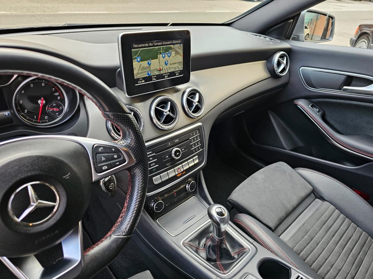 Mercedes-benz CLA 250 211cv Premium*AMG*Pelle*Navi*Bi-Xeno*Pdc*18*