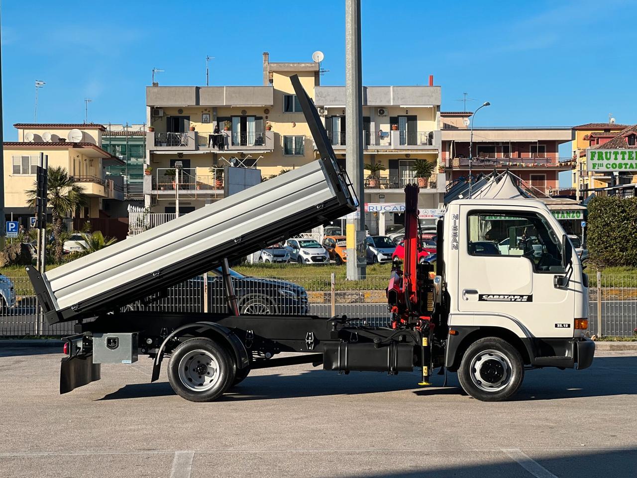 NISSAN CABSTAR GRU E RIBALTABILE ANNO 2001 CILINDRATA 3000