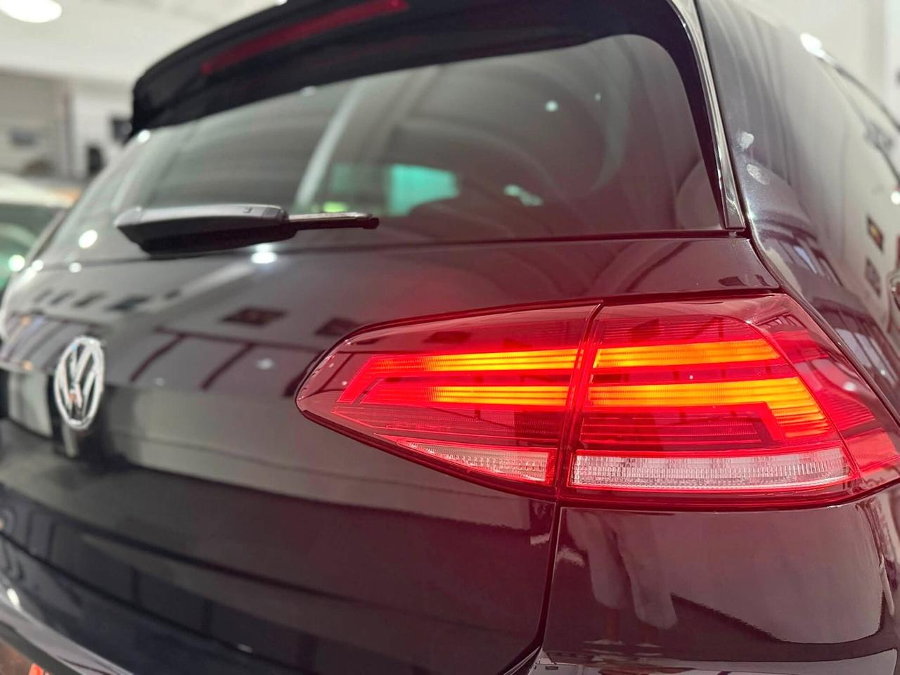 Volkswagen Golf 7.5 R-line 1.6 TDI 116cv 2019