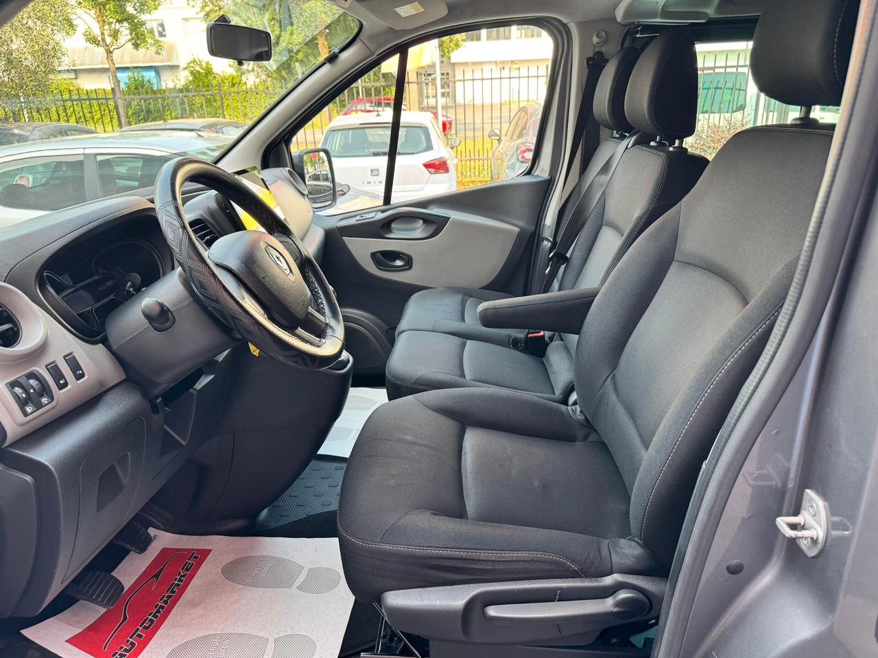 Renault Trafic 1.6 DCI 125CV 9 POSTI