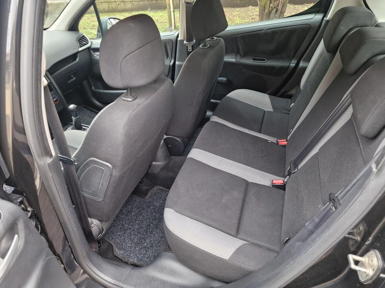 Peugeot 207 1.4 8V 75CV 5p. ONE Line