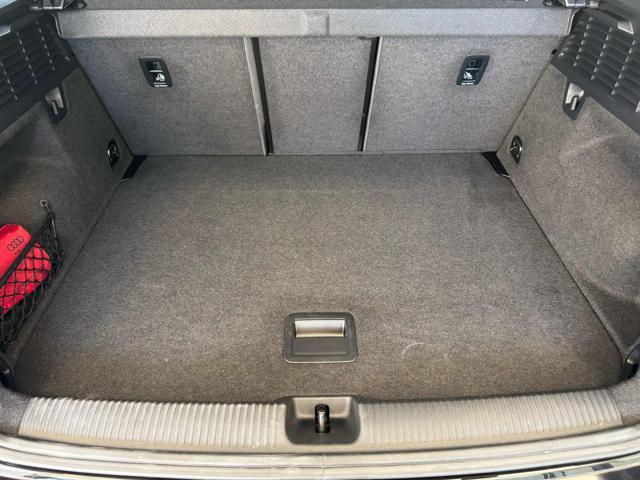 AUDI Q2 30 TDI Business