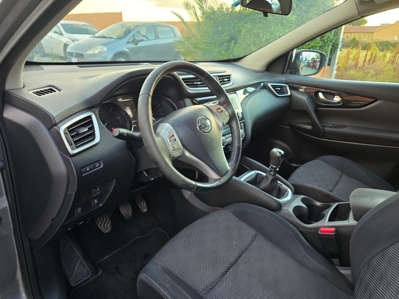 Nissan Qashqai 1.5 dCi Visia