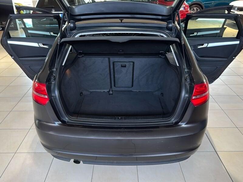Audi A3 A3 SPB 1.6 TDI 105 CV CR Ambition Volano Rumoroso