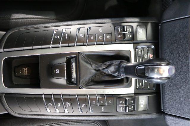 PORSCHE Macan 2.0 VETTURA PELLICOLATA VERDE OPACO