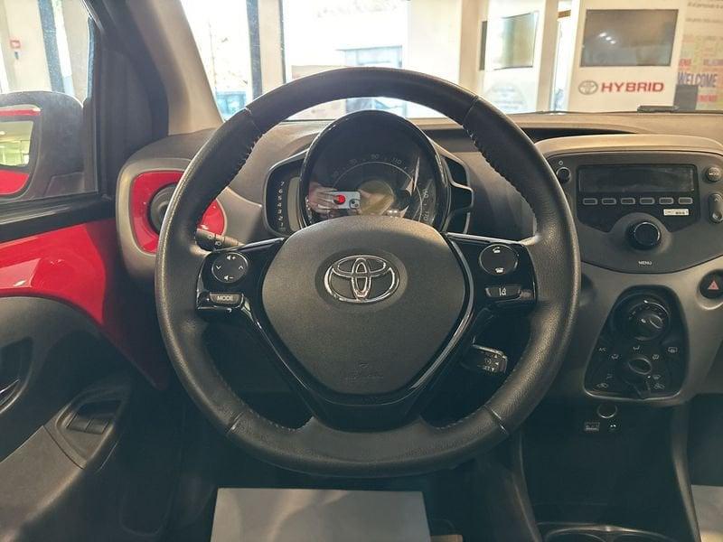 Toyota Aygo Connect 1.0 VVT-i 72 CV 5 porte x-cool