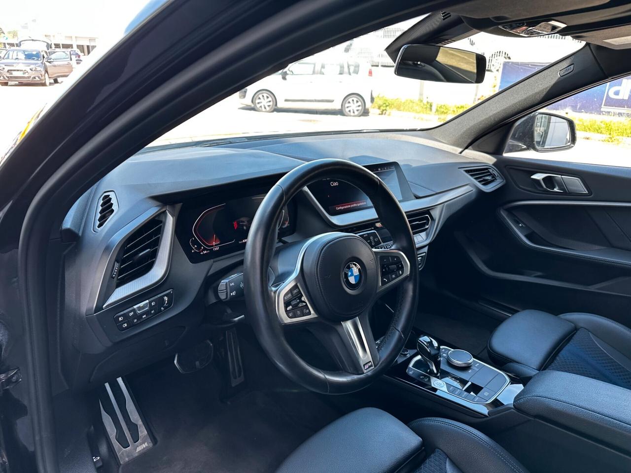 Bmw 118 118i 5p. Msport