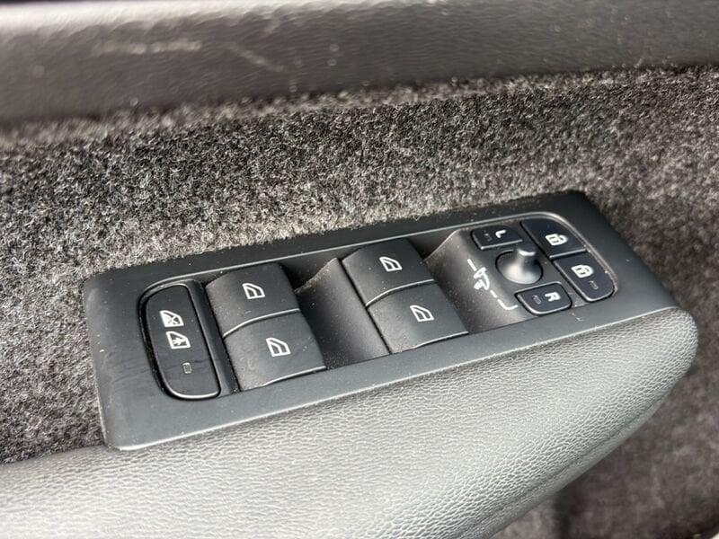 Volvo XC40 XC40 2.0 b3 Core auto