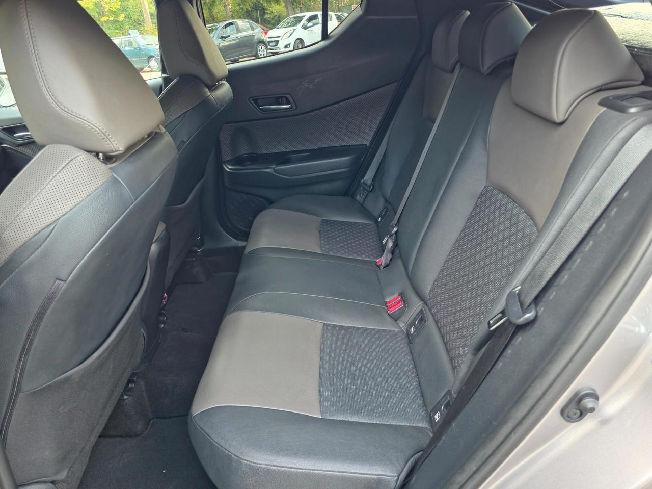 Toyota C-HR 2.0 Hybrid E-CVT Lounge CV-152 E6 Automatico 2021