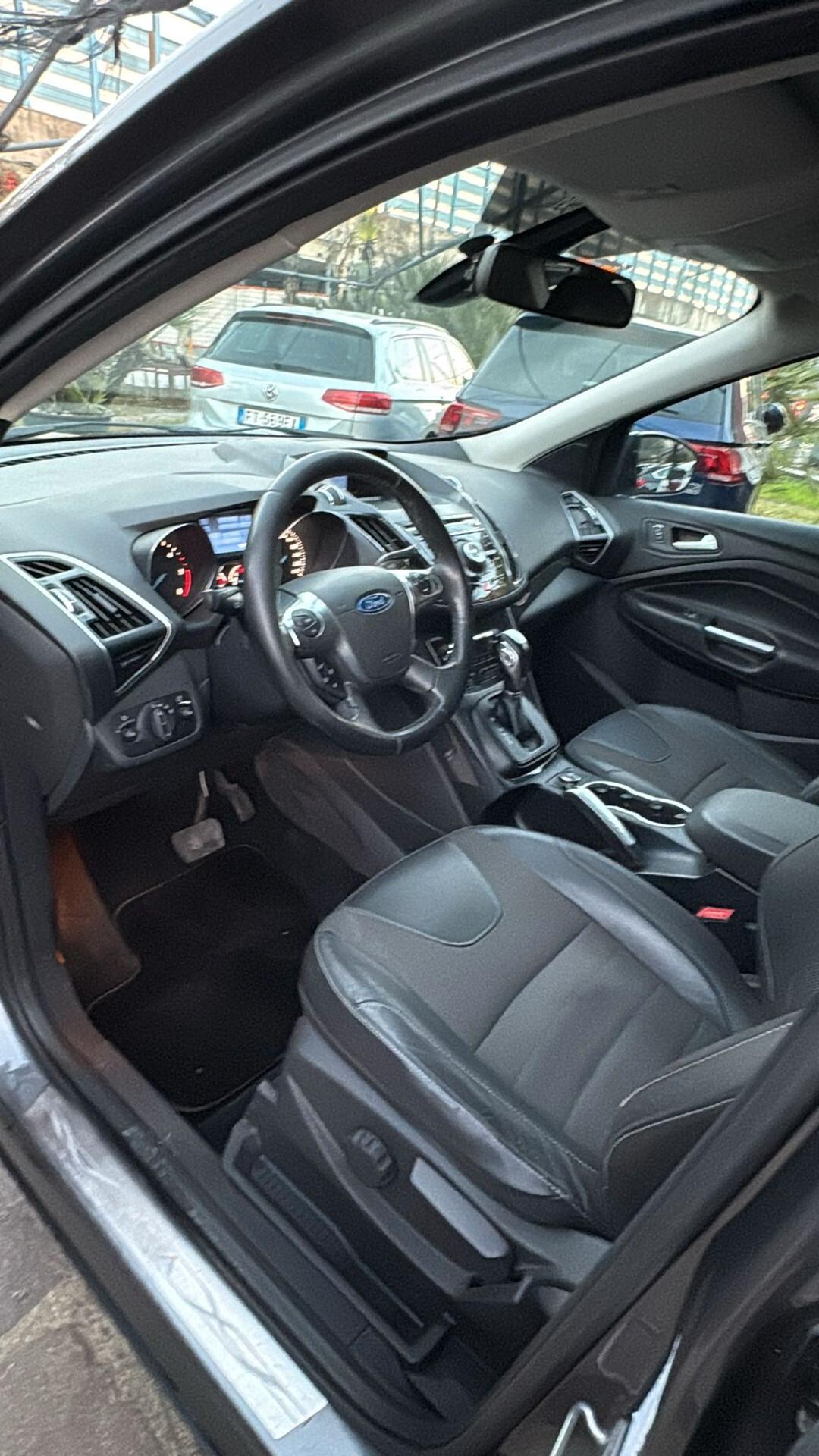 Ford Kuga 2.0 TDCI 140 CV 4WD Powershift Titanium