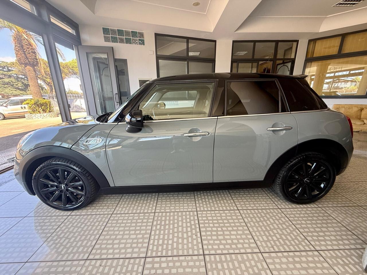 Mini 2.0 Cooper SD aut. Hype 5 porte