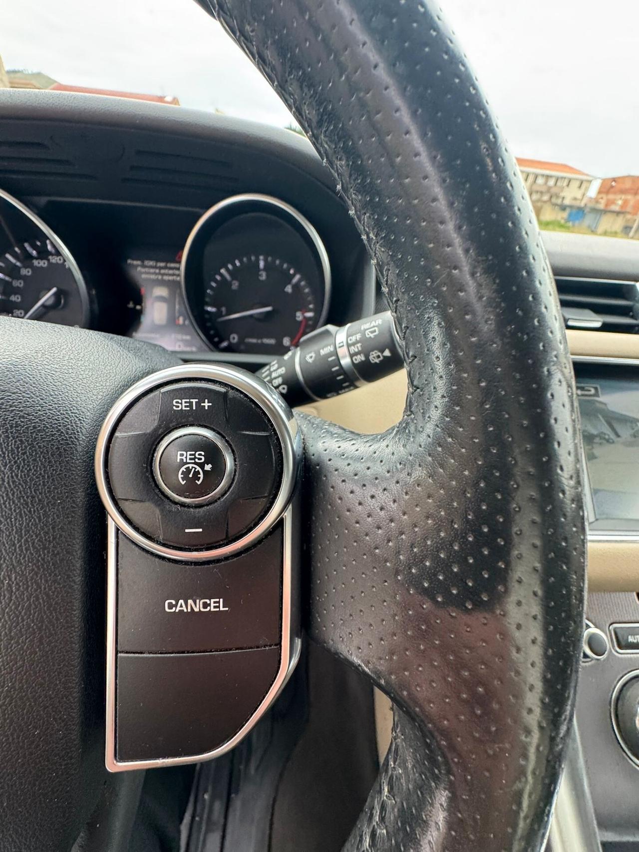 Land Rover Range Sport 3.0 TDV6 HSE