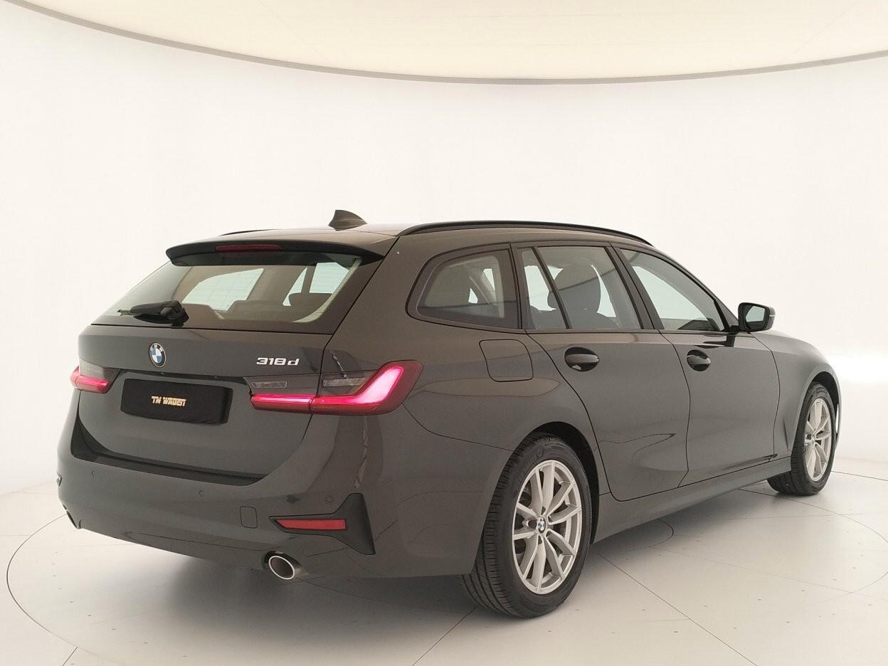 BMW 318d Touring mhev 48V Business Advantage auto - IVA ESPOSTA