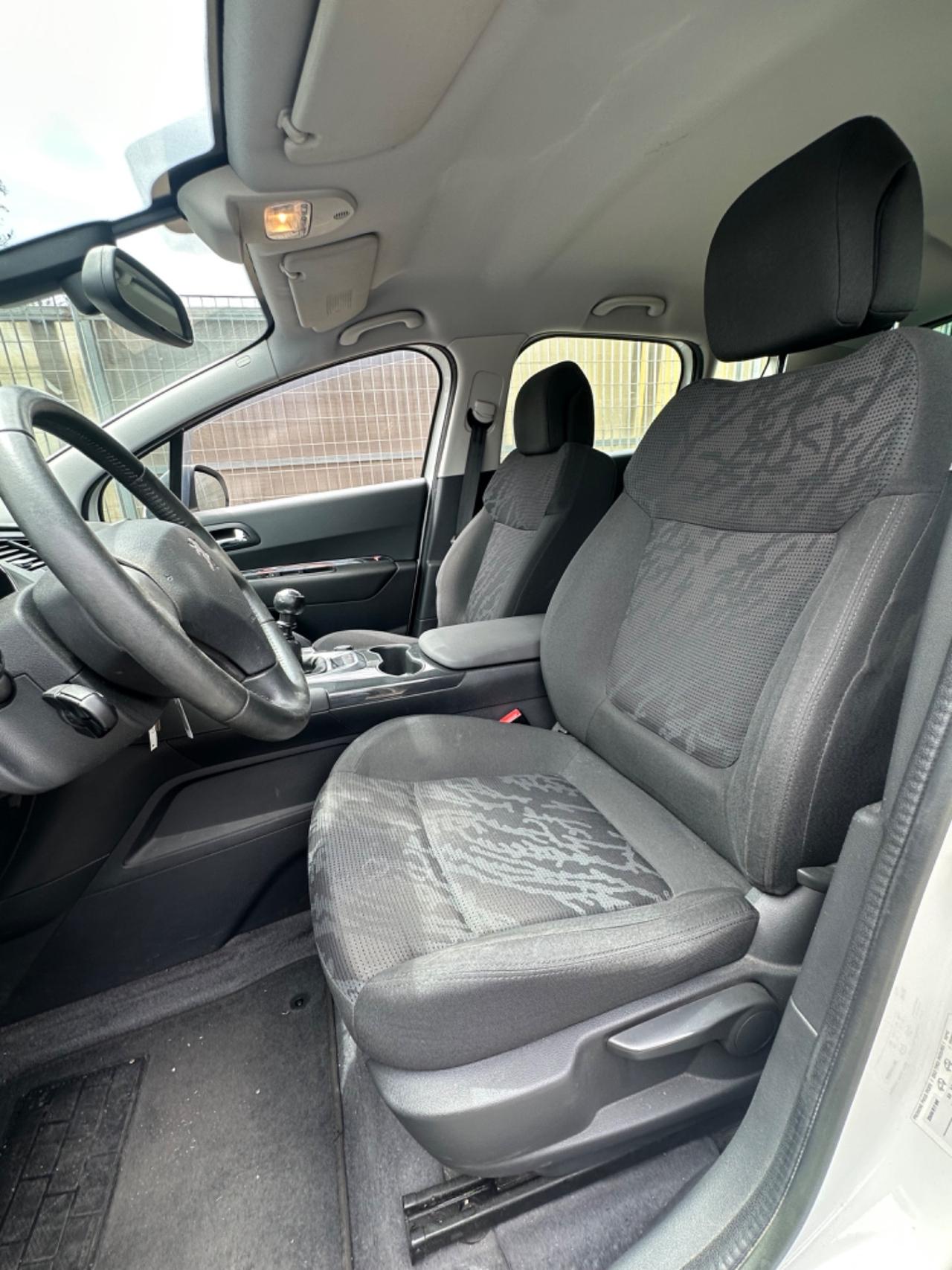 Peugeot 3008 2.0 HDi 150CV Active