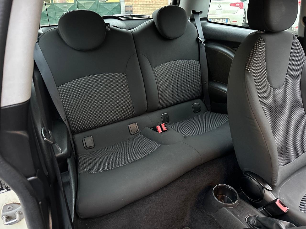 Mini 1.4 16V Ray G 2010