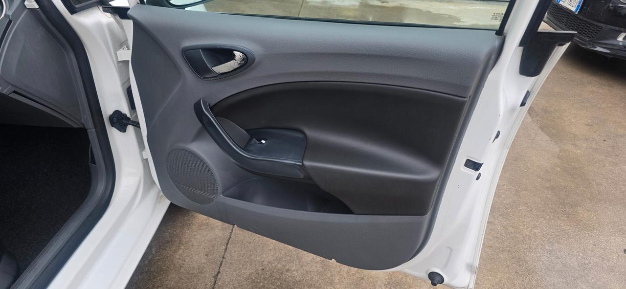 Seat Ibiza 1.2 70 CV 5p. Vendo con.passagio conpreso occasione più revisione x2 anni