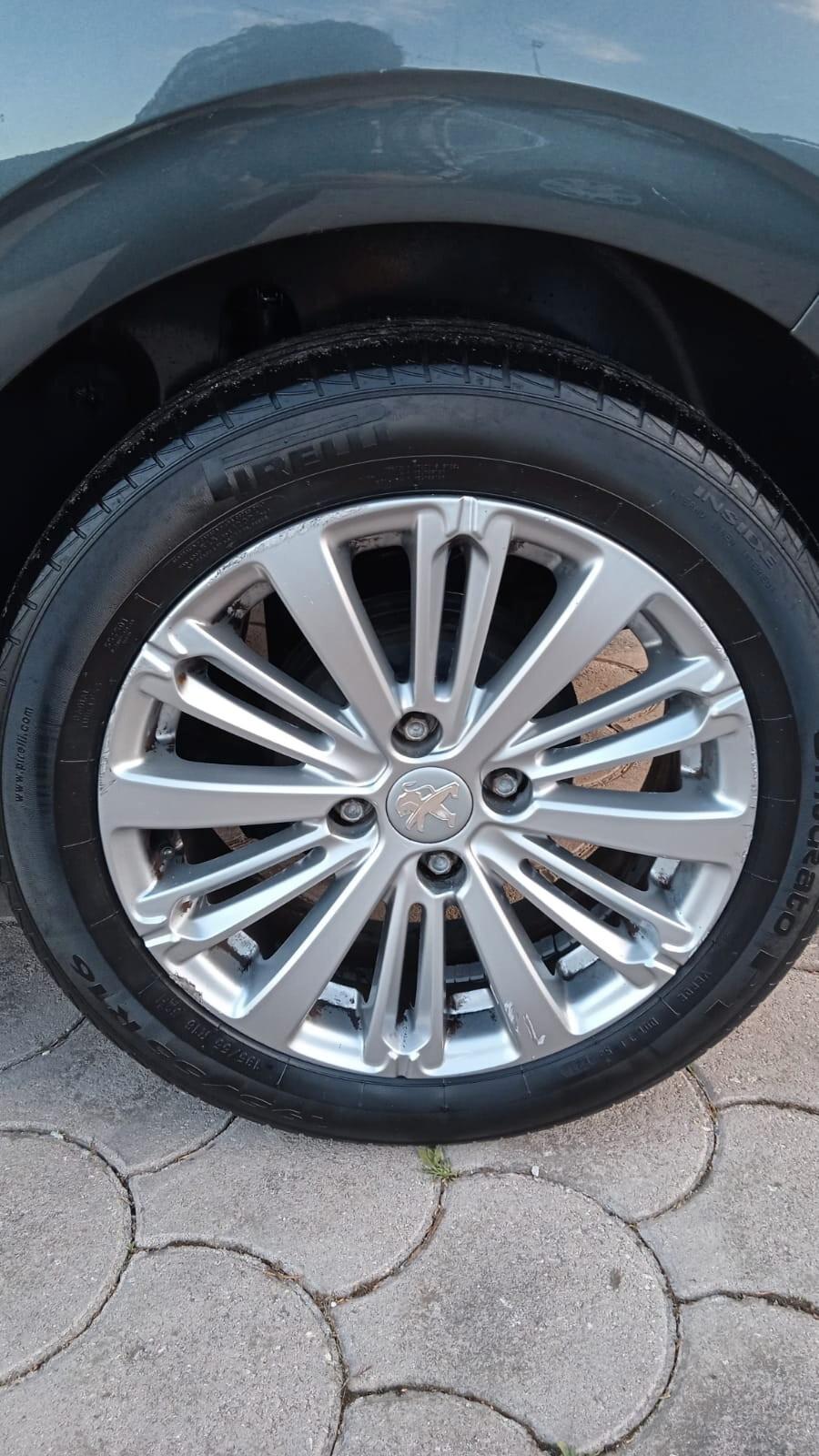 Peugeot 208 BlueHDi 75 5 porte Allure