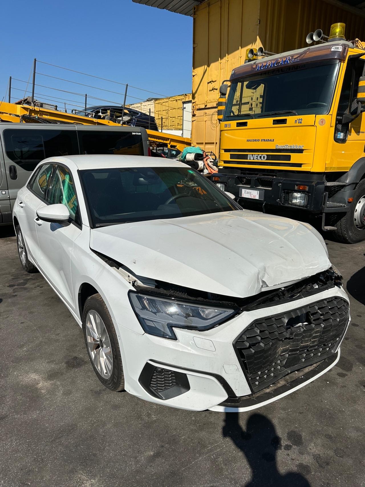 Audi A3 SPB 40 TFSI e S tronic SINISTRATA