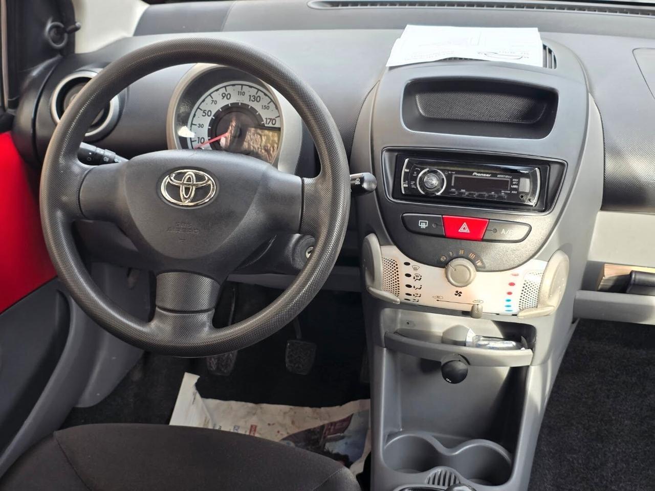 Toyota Aygo 1.0 12V VVT-i 5 porte Sol