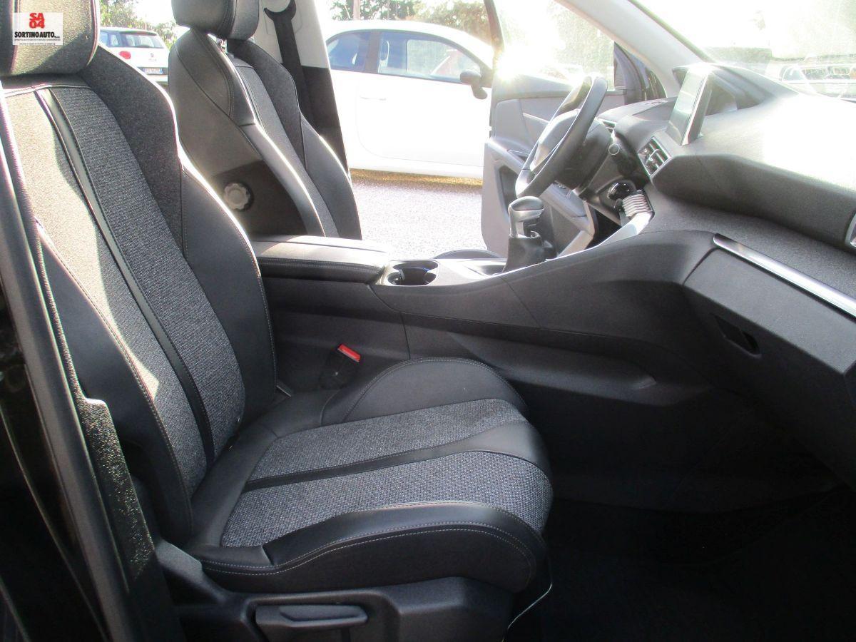 PEUGEOT 3008 BlueHDi 130 S&S Allure 2020