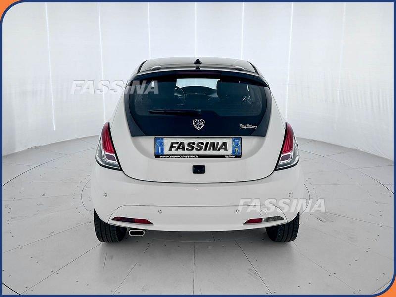 Lancia Ypsilon 1.0 FireFly 70cv Hybrid Platino
