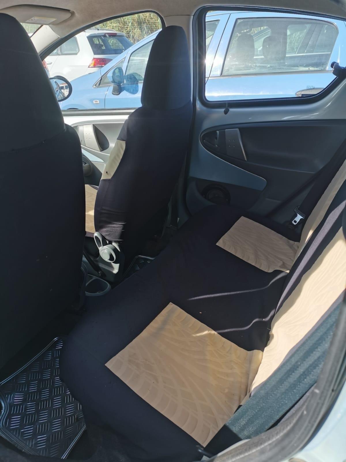 Toyota Aygo 1.0 12V VVT-i 5 porte Sol