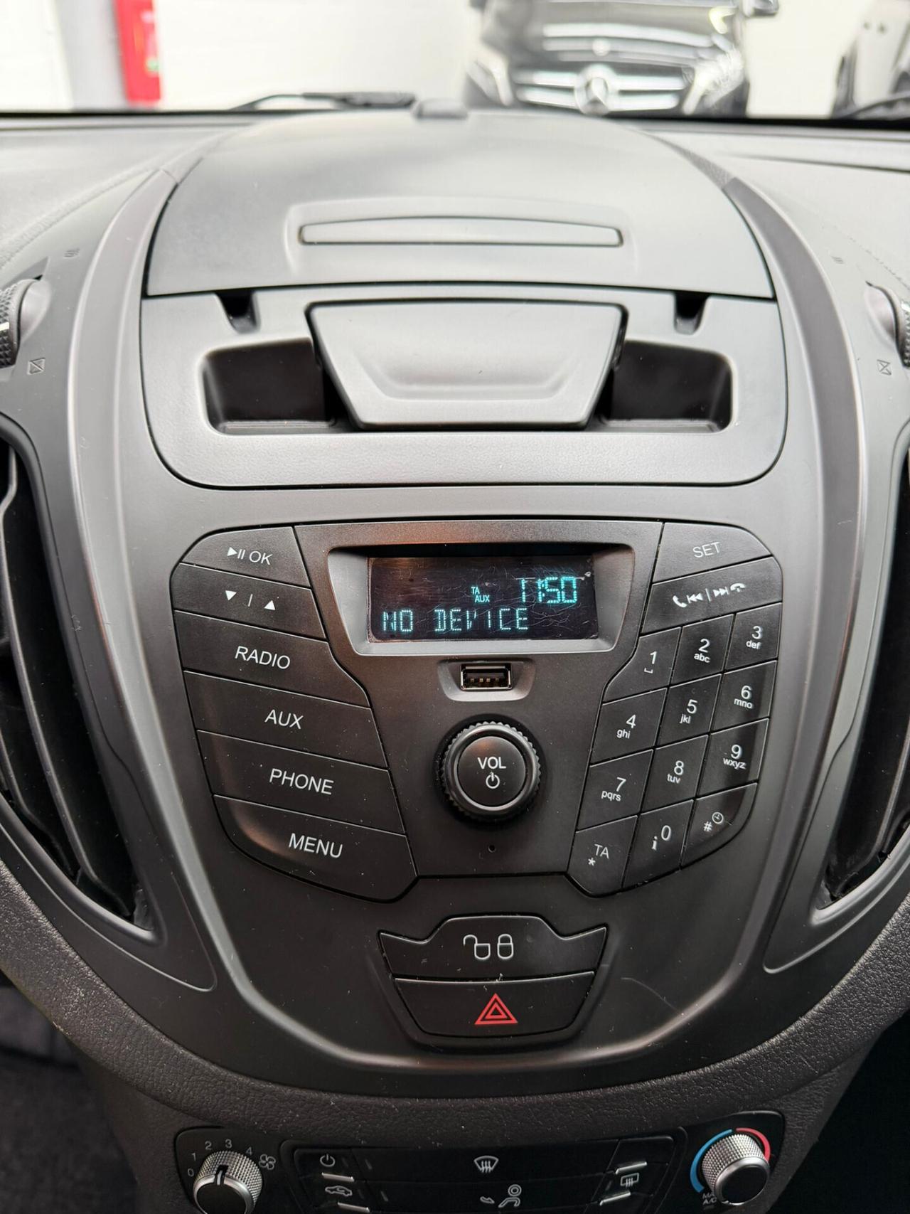 Ford Transit Courier 1.5 TDCi 75CV Van Entry