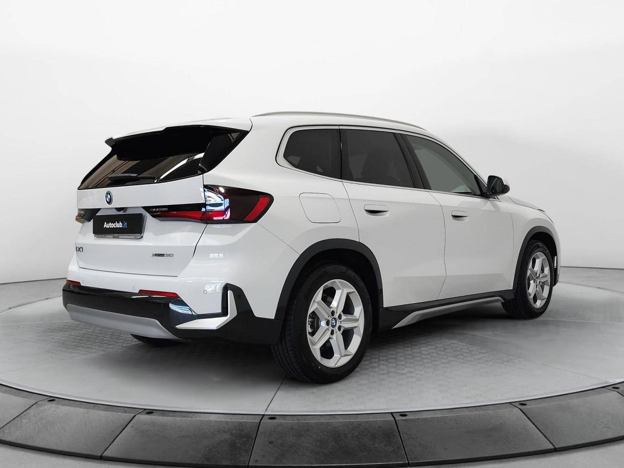 BMW X1 iX1 xDrive30 xLine
