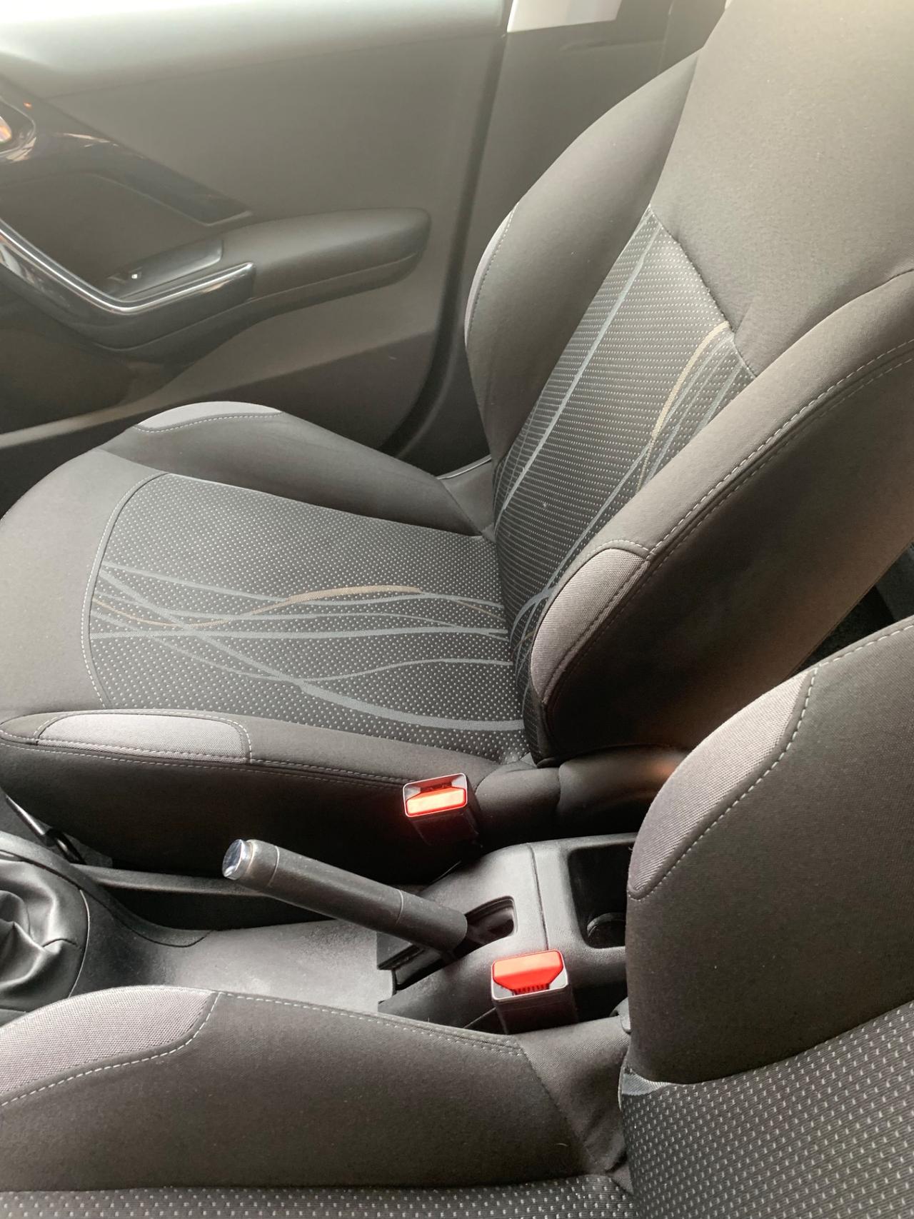 Peugeot 208 1.4 HDi 68 CV 5 porte Active