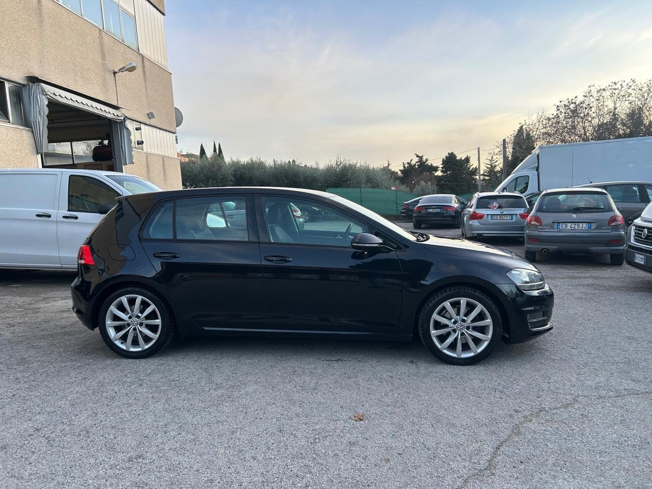 Volkswagen Golf 2.0 TDI 5p. Highline BlueMotion Technology