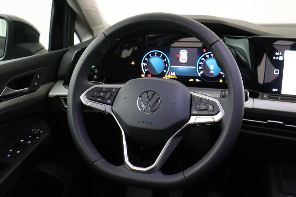 VOLKSWAGEN Golf 1.0 TSI EVO Life Business in PROMO