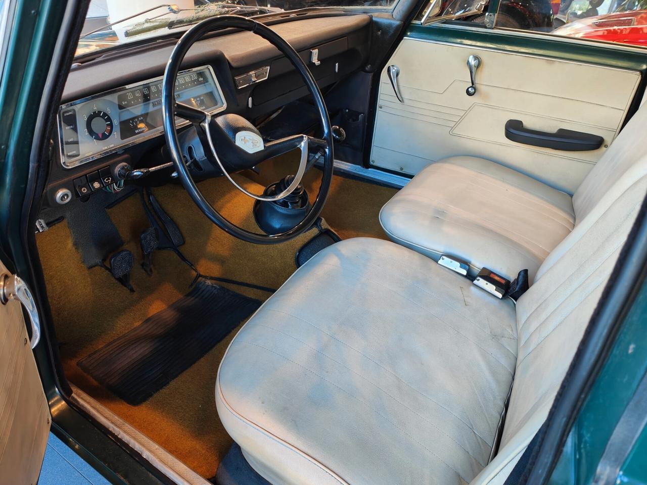 Alfa Romeo Giulia 1300