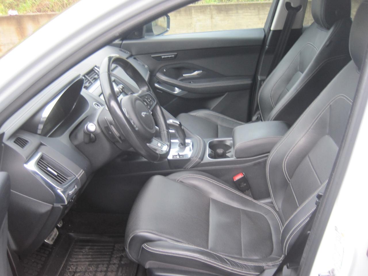 Jaguar E-Pace 2.0D 150 CV AWD aut. R-Dynamic HSE