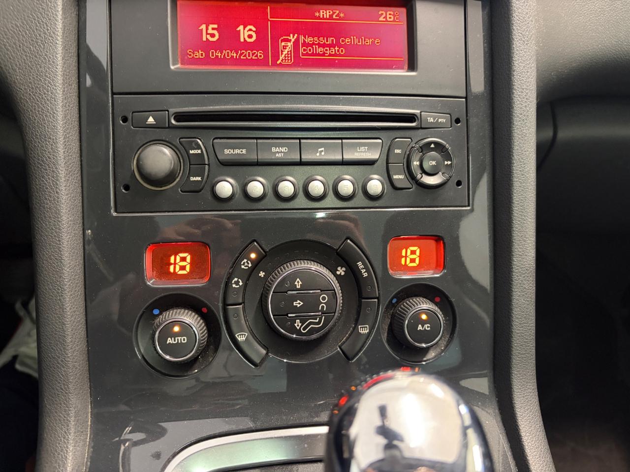 Peugeot 5008 1.6 HDi 112CV cambio robotizzato Tetto panoramico