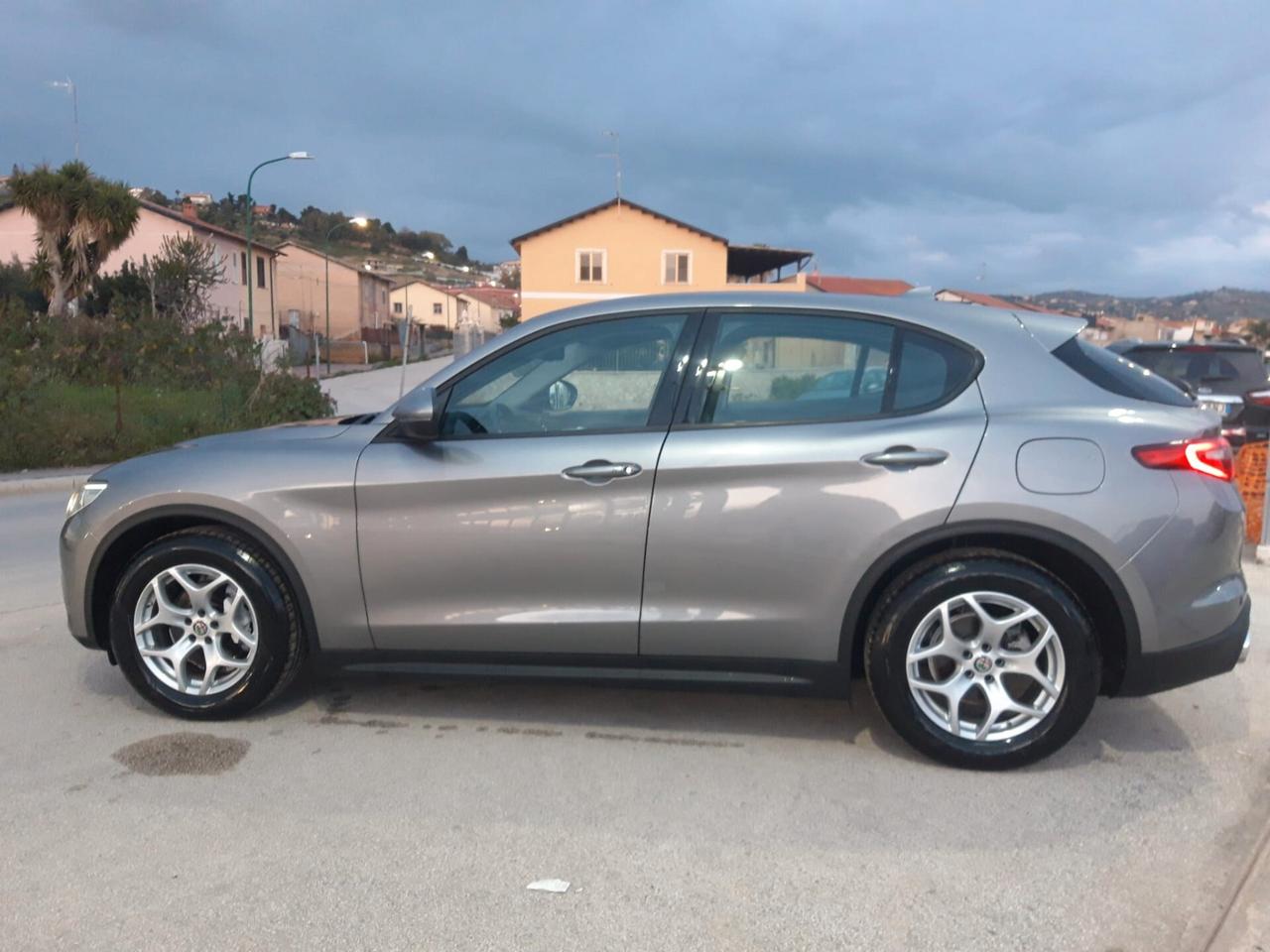 Alfa Romeo Stelvio 2.2 Turbodiesel 160 CV AT8 RWD Business