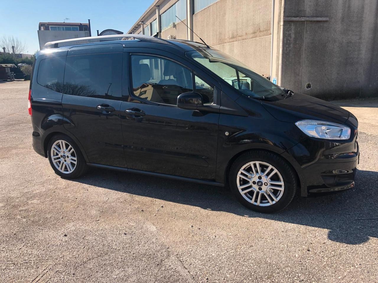 Ford Tourneo Courier Tourneo Courier 1.6 TDCI 95 CV Titanium