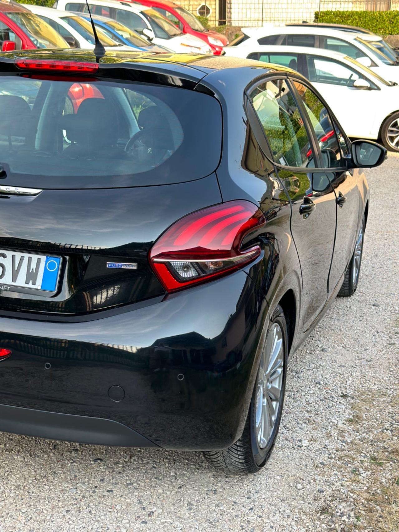 Peugeot 208 82 5P ALLURE NEOPAT KMCERT UNICOPR